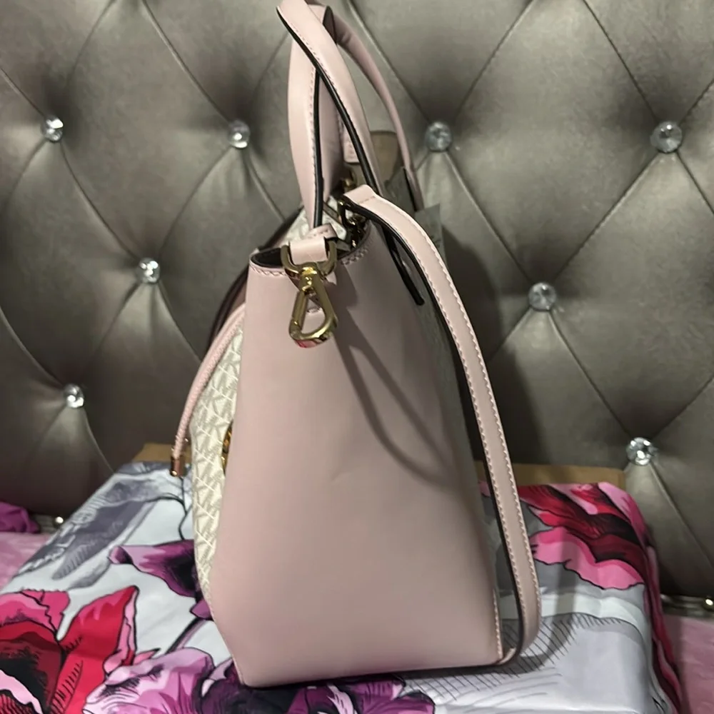 NWT Michael Kors Phoebe Large Draw String Bucket Grab Bag - Picture 2 of 8